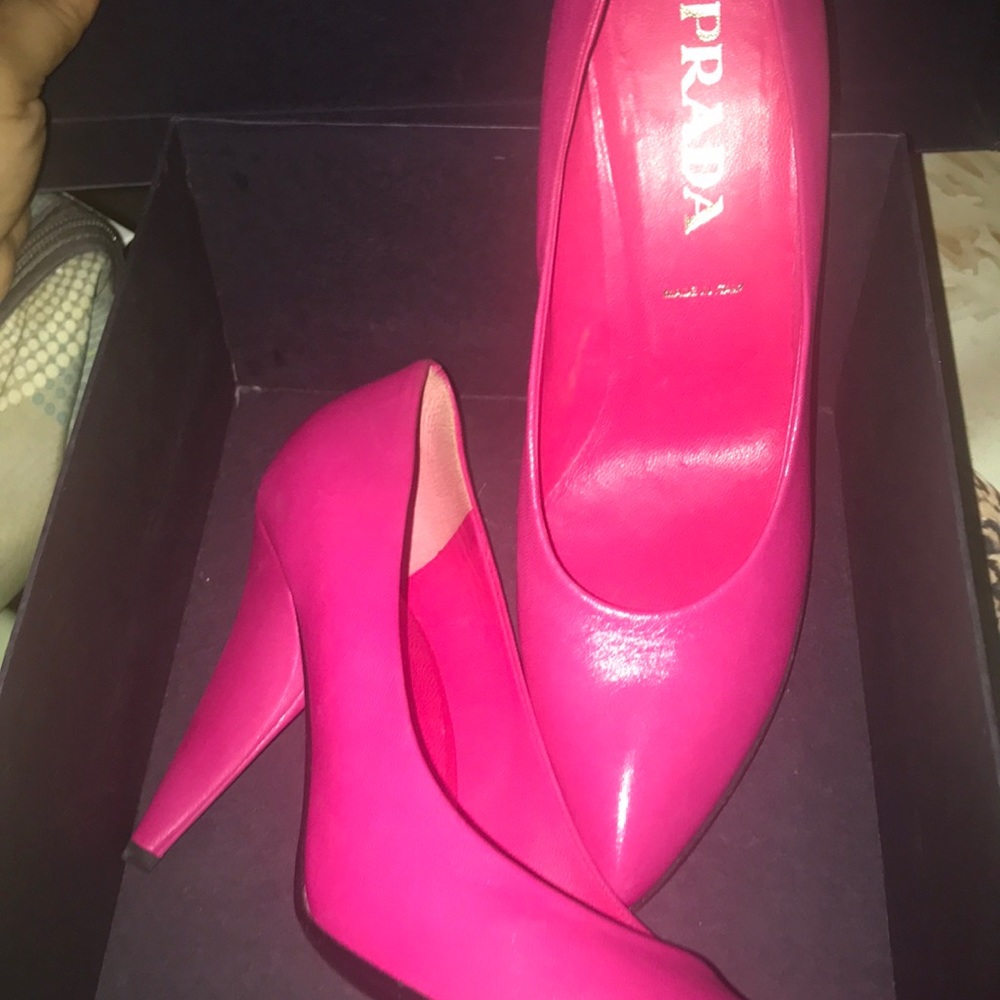 PRADA HOT PINK LEATHER HEELS 39.5 (9.5)